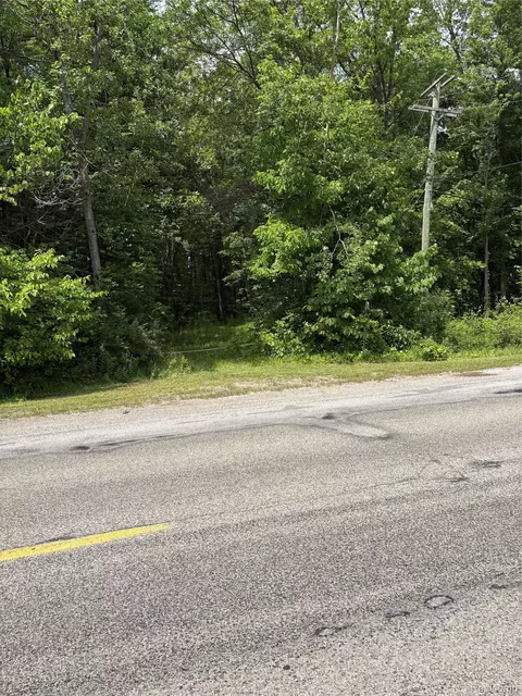 5296 County Line Rd, Lenox, MI 48050