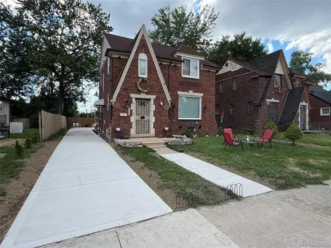 8923 Hartwell St, Detroit, MI 48228
