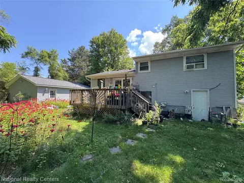 3090 Massena St, Commerce, MI 48382