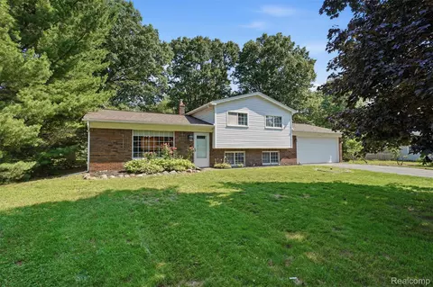 7208 Banks, Waterford, MI 48327
