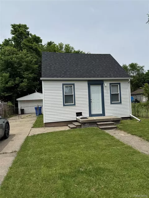 12415 Vernon Ave, Warren, MI 48089