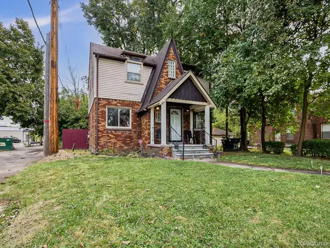 16888 Huntington Rd, Detroit, MI 48219