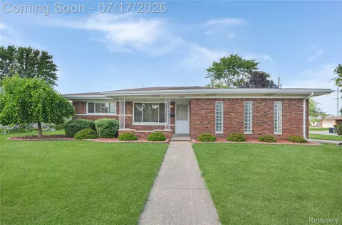 12437 De Grove Dr, Sterling Heights, MI 48312