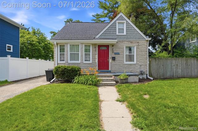 1427 Pearson St, Ferndale, MI 48220