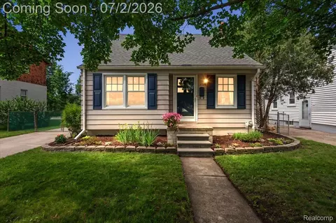 1706 Princeton Rd, Berkley, MI 48072