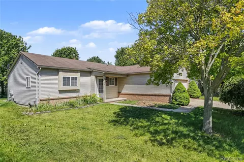 1754 Tulip Ln, Westland, MI 48186