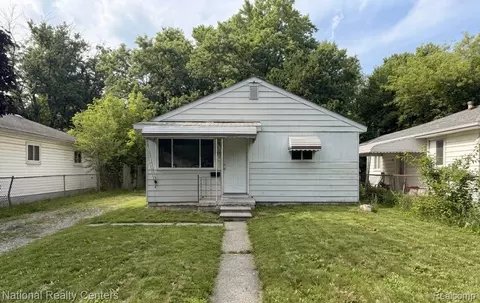 37 E Brooklyn Ave, Pontiac, MI 48340