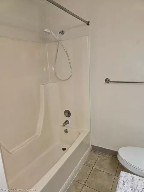 34190 Forest St, Wayne, MI 48184 photo 8
