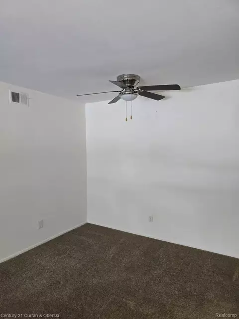 34190 Forest St, Wayne, MI 48184 photo 3