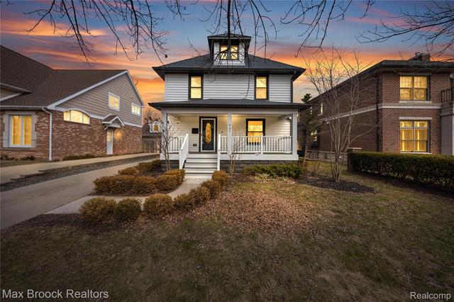 967 Ann St, Birmingham, MI 48009