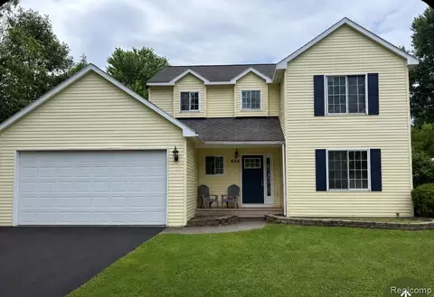 456 Morningside Dr, Waterford, MI 48327