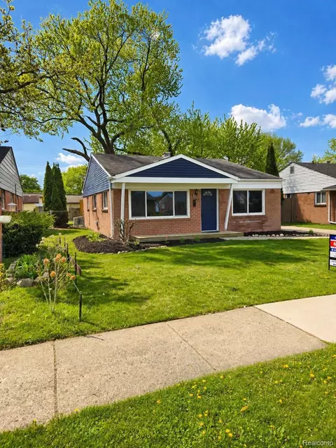 30731 Steinhauer St, Westland, MI 48186