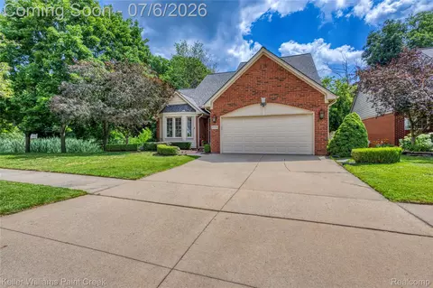 57558 Suffield Dr, Washington, MI 48094