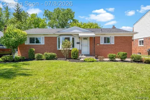 1174 S Dowling St, Westland, MI 48186
