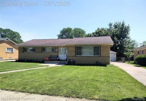 25210 Ridge Cliff Dr, Southfield, MI 48075