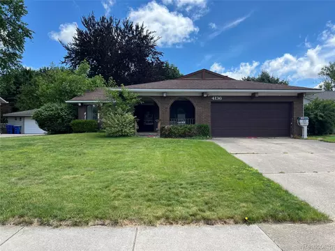 4136 Ironside Dr, Waterford, MI 48329