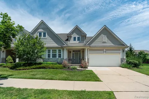 2230 Palmetto, Commerce, MI 48382