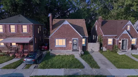 5566 Lakepointe St, Detroit, MI 48224