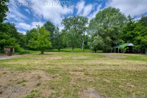 Exterior - 46495 North Ave, Macomb, MI 48042 photo 4 of 4