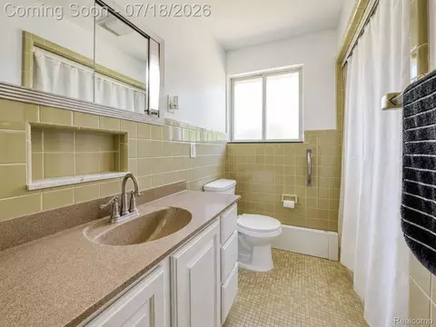 Bath - 46495 North Ave, Macomb, MI 48042 photo 1 of 1