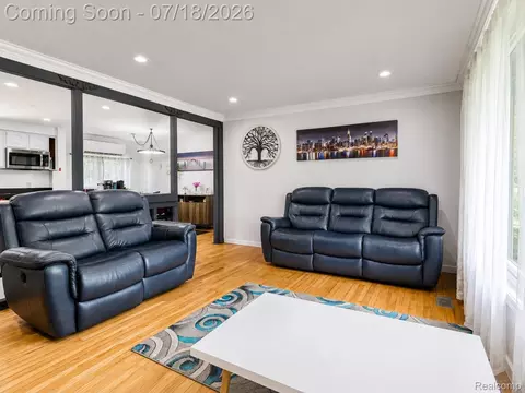 Living - 46495 North Ave, Macomb, MI 48042 photo 1 of 1