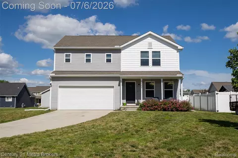2207 Legacy Dr, Burton, MI 48519