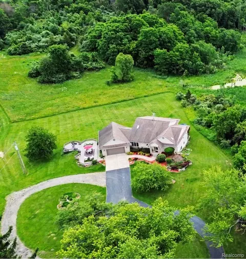 18501 Taylor Lake Rd, Rose, MI 48442