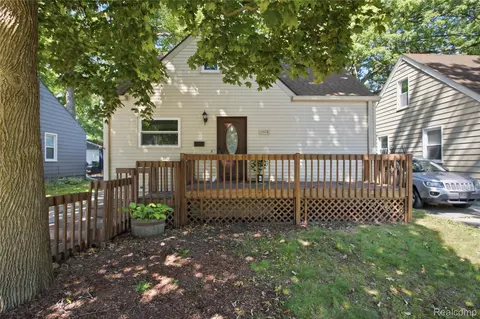 1408 Mohawk Ave, Royal Oak, MI 48067