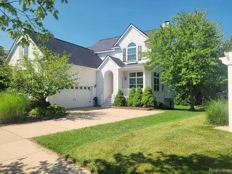 124 Champlain Blvd, Marion, MI 48843