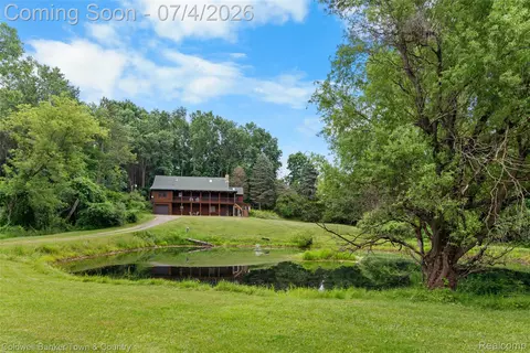 7335 Richardson Rd, Howell, MI 48843 photo 2