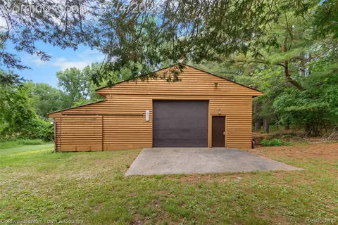7335 Richardson Rd, Howell, MI 48843 photo 13
