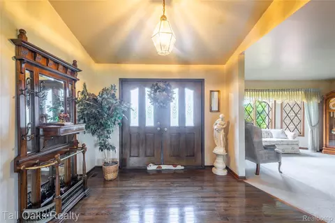 Entry Way - 79330 Capac Rd, Armada, MI 48005 photo 2 of 2