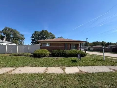 24502 Tuscany Ave, Eastpointe, MI 48021