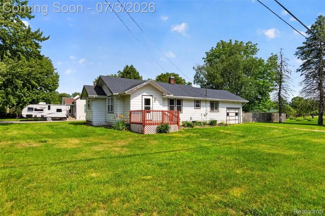 4322 Baker Rd, Bridgeport, MI 48722