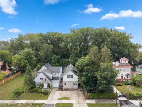 14356 Harbor Is, Detroit, MI 48215