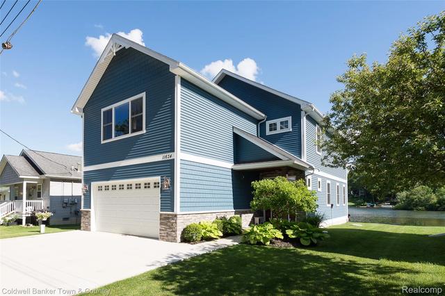 11634 Island Ct, Hartland, MI 48353