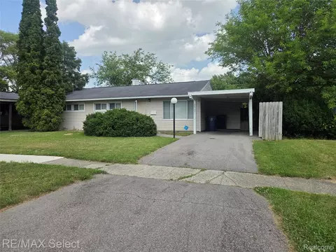 3613 Briarwood Dr, Flint, MI 48507