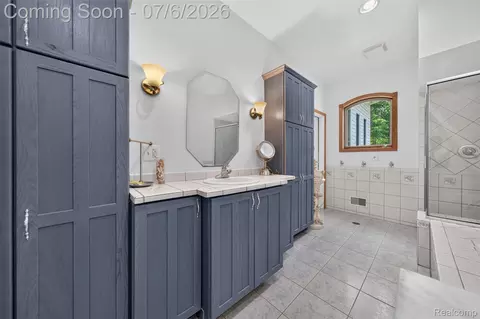 Bath - 1621 Preservation Ln, St. Clair, MI 48079 photo 6 of 7