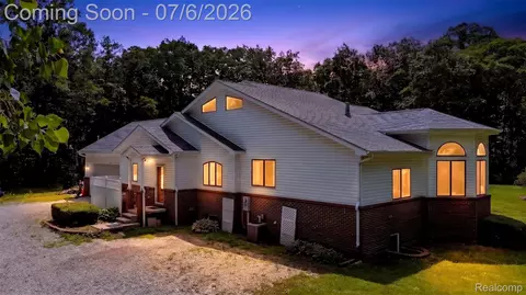 1621 Preservation Ln, St. Clair, MI 48079