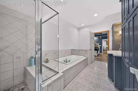 Bath - 1621 Preservation Ln, St. Clair, MI 48079 photo 5 of 7