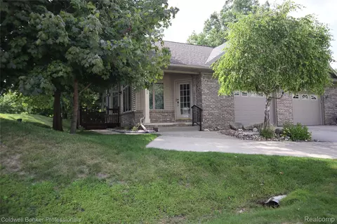 13368 Julie Anne Ct #1, Fenton, MI 48430