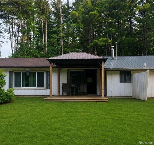 9704 Slattery Rd, Burlington, MI 48727