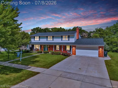 16720 Wayne Rd, Livonia, MI 48154