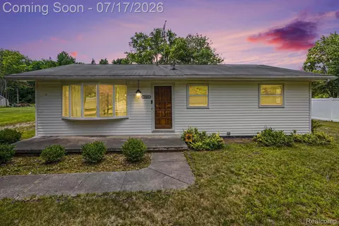 17450 Martinsville Rd, Sumpter, MI 48111