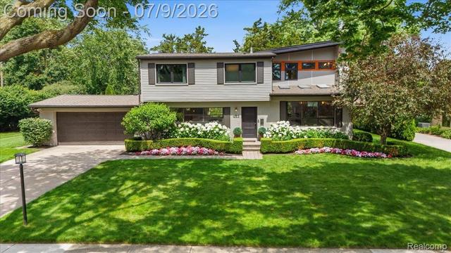 423 S Cranbrook Cross Rd, Bloomfield Hills, MI 48301