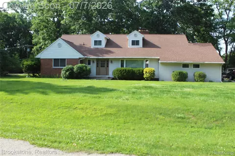 4440 Marquis Lane Ln, Bloomfield Hills, MI 48301