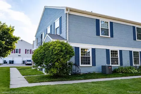 Exterior - 3182 Beechtree Ct, Orion, MI 48360 photo 2 of 2