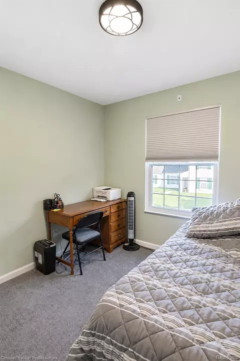 Bedroom - 3182 Beechtree Ct, Orion, MI 48360 photo 4 of 4