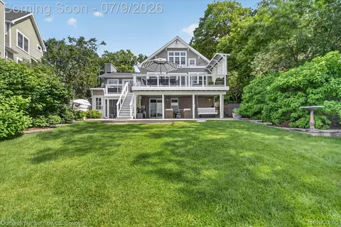 3762 Noble, Genoa, MI 48116