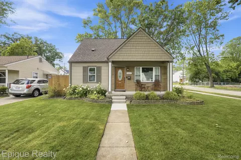 3402 Normandy Rd, Royal Oak, MI 48073